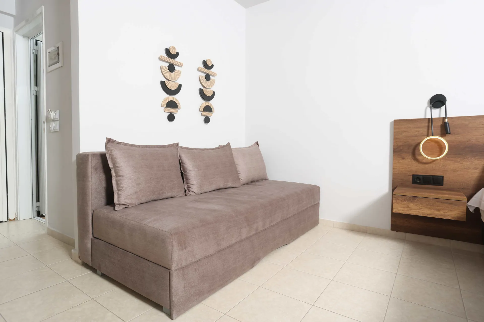 Tiara Holidays - Danae Comfort Living - Comfort Studio with balcony sofa